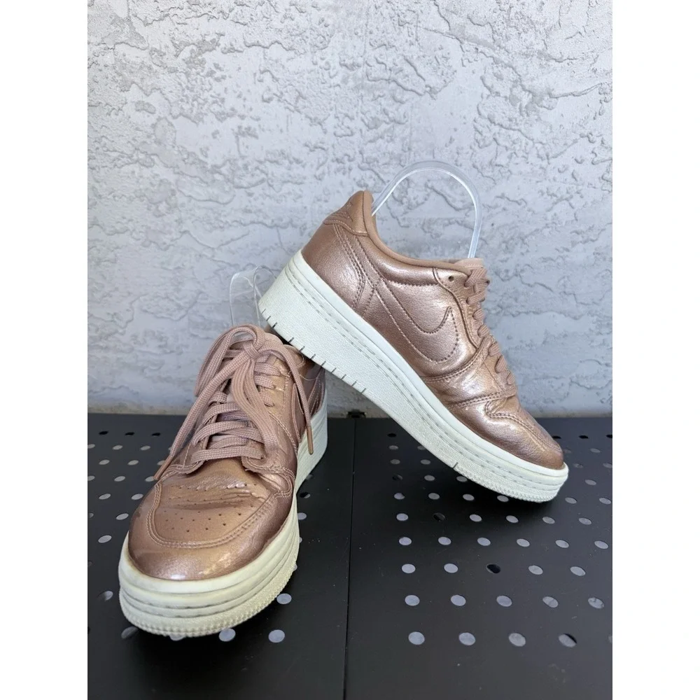Nike Jordan Retro 1 Low Lifted Met Bronze Pink Womens 7‎ Platform A01334-901